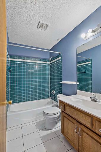 3960 Versailles Court, Saint Paul, MN 55123