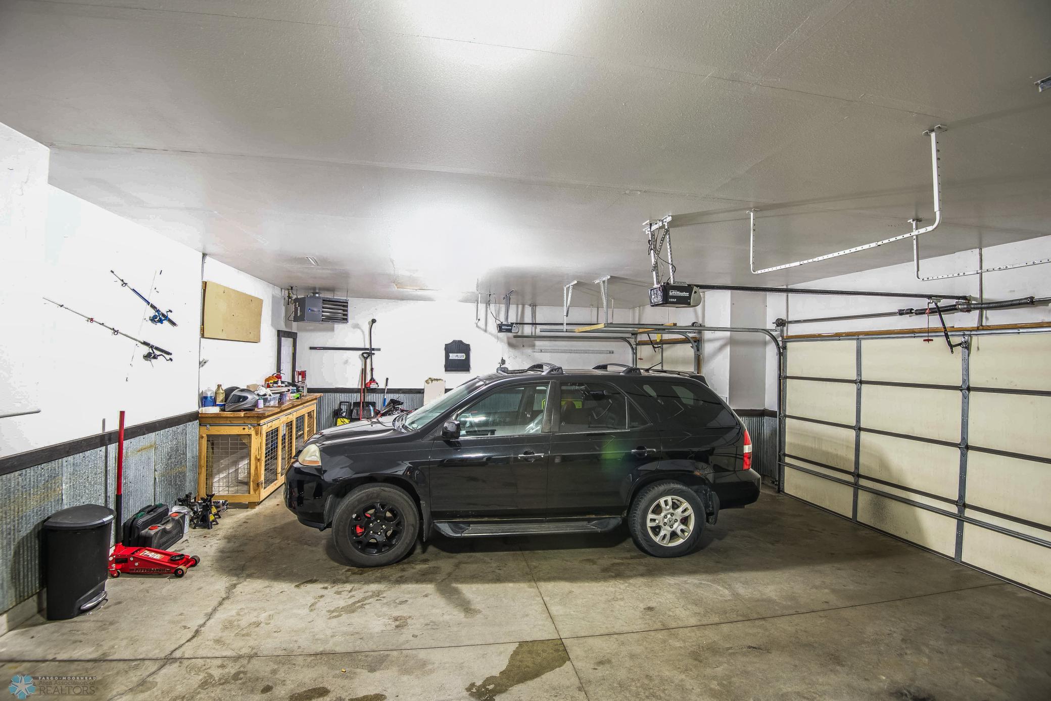 3 stall Garage
