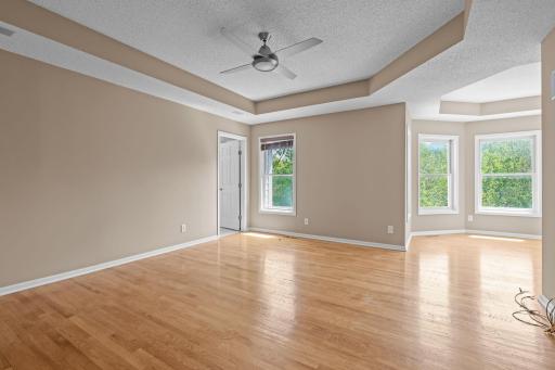 330 Wolf Pointe Trail, Long Lake, MN 55356