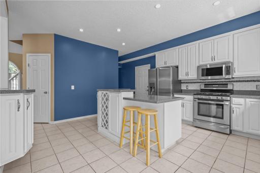 330 Wolf Pointe Trail, Long Lake, MN 55356