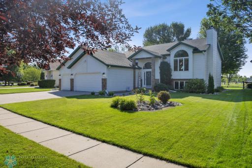 1431 Maple Lane, West Fargo, ND 58078