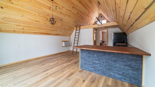 61128 Fleming Loop S, Askov, MN 55704