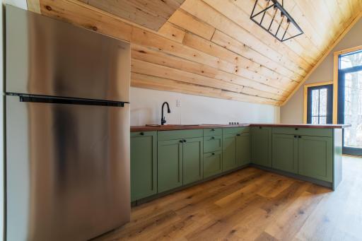 61128 Fleming Loop S, Askov, MN 55704