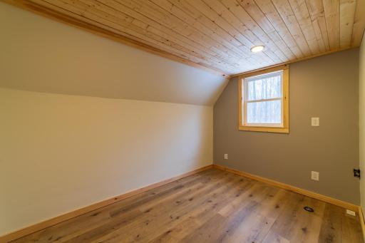 61128 Fleming Loop S, Askov, MN 55704