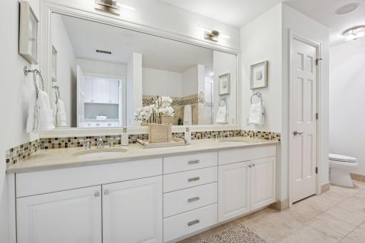 5000 France Avenue S, 33, Edina, MN 55410