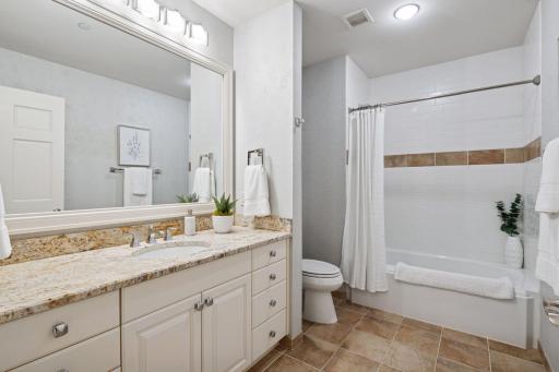 5000 France Avenue S, 33, Edina, MN 55410