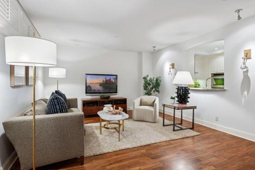 5000 France Avenue S, 33, Edina, MN 55410