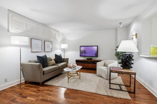 5000 France Avenue S, 33, Edina, MN 55410