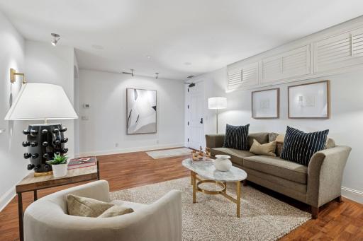 5000 France Avenue S, 33, Edina, MN 55410