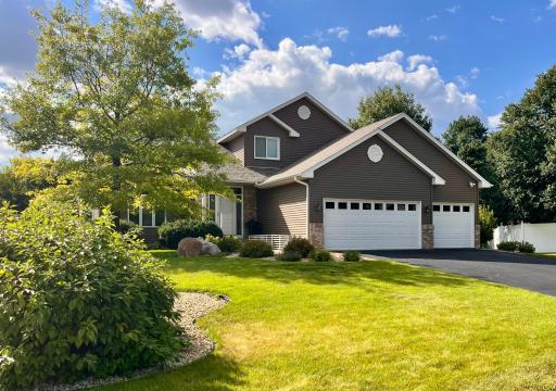 4616 Marigold Avenue N, Brooklyn Park, MN 55443