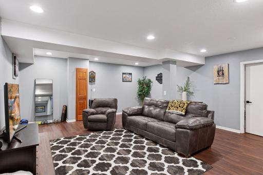 8283 Lawndale Lane N, Maple Grove, MN 55311