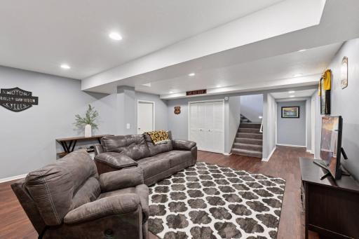 8283 Lawndale Lane N, Maple Grove, MN 55311
