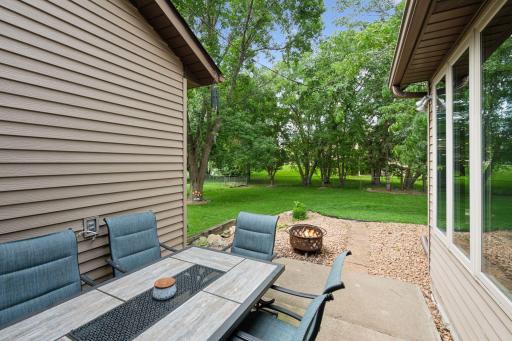 8283 Lawndale Lane N, Maple Grove, MN 55311