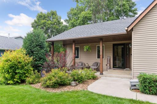 8283 Lawndale Lane N, Maple Grove, MN 55311