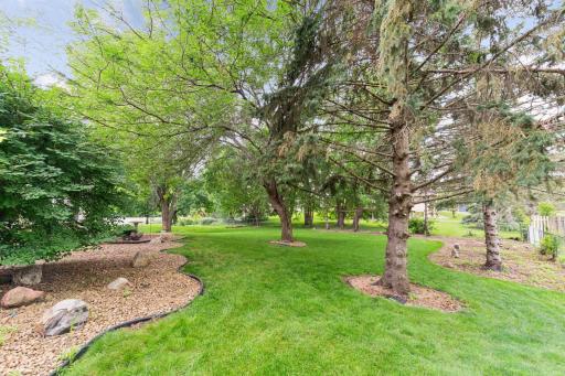 8283 Lawndale Lane N, Maple Grove, MN 55311
