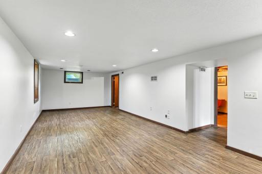 7559 285th Avenue NE, North Branch, MN 55056