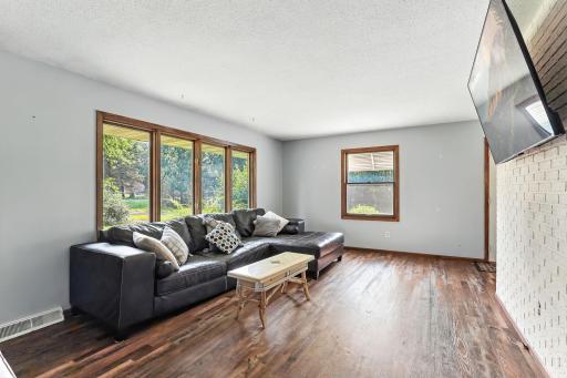 7559 285th Avenue NE, North Branch, MN 55056
