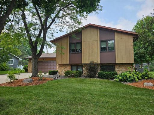 705 11 1/2 Avenue SE, Willmar, MN 56201