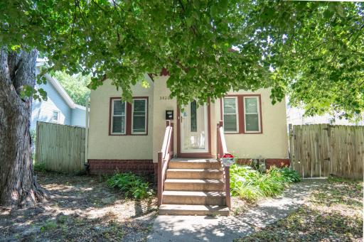 3426 Queen Avenue N, Minneapolis, MN 55412