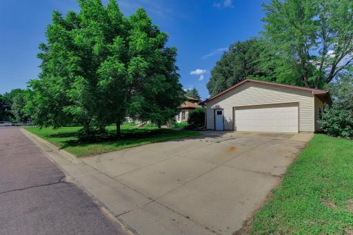 305 N Minnesota Avenue, Saint Peter, MN 56082