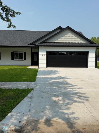 438 4th Street, Wyndmere, ND 58081