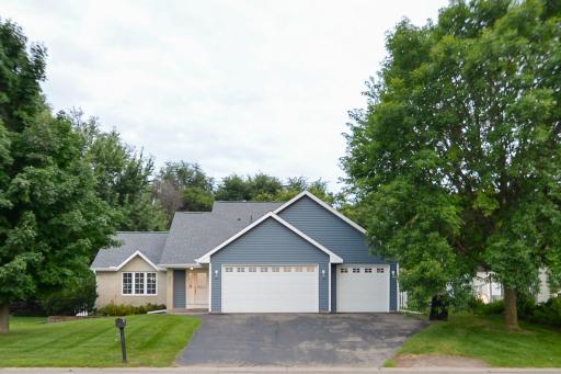 Welcome Home to 2404 Meadow Oak Ave in Monticello!