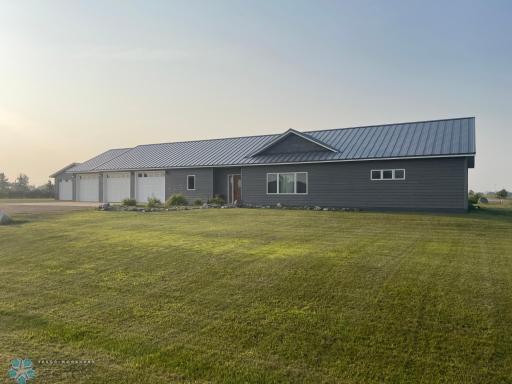 912 Jackson Avenue W, Lisbon, ND 58054