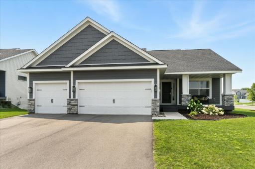 2804 Trinity Drive, Shakopee, MN 55379