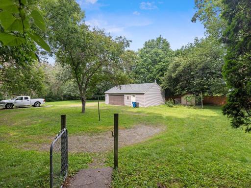 3214 Groveland School Road, Minnetonka, MN 55391