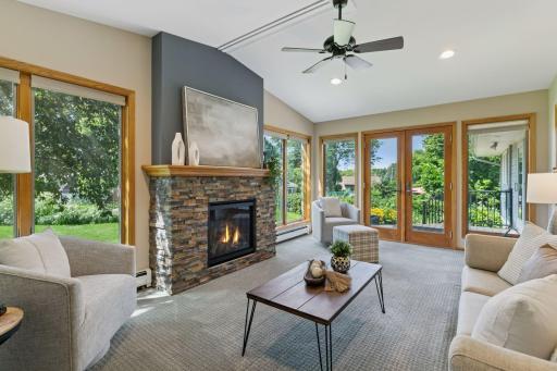 717 W 1st Street, Waconia, MN 55387