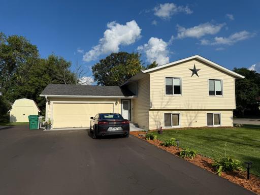 5530 55th Circle NE, Albertville, MN 55301