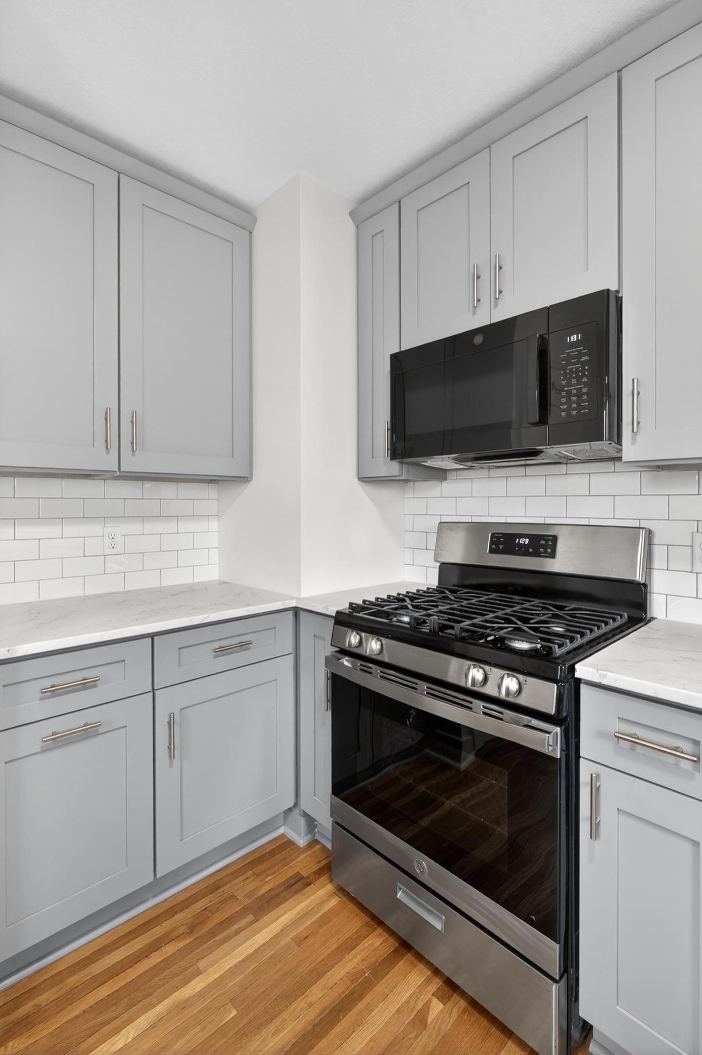 Plenty of counterspace and a pull out for trash cabinet.