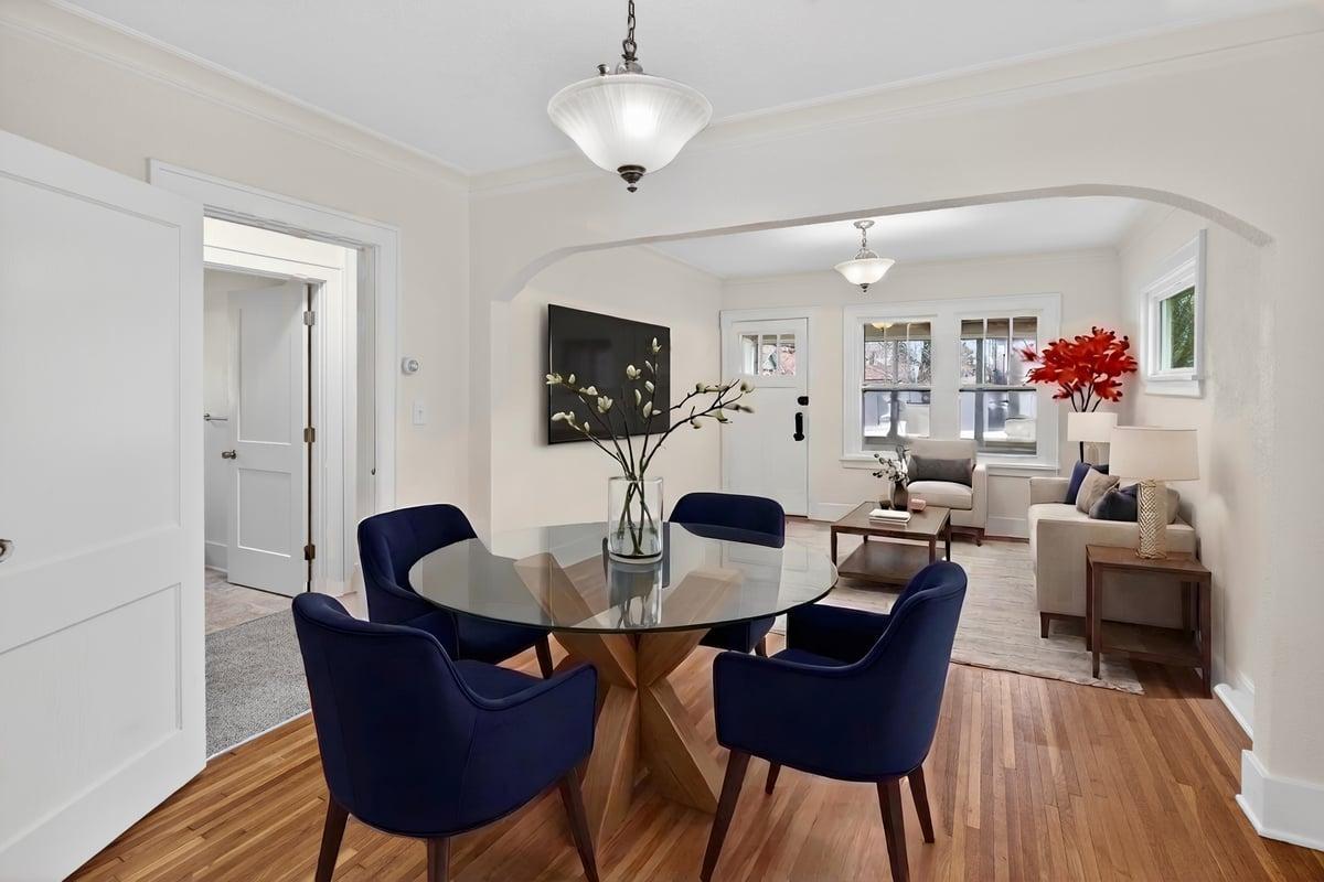 Dining room digitally staged.