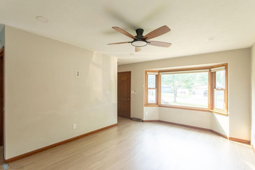 2Z2A7444-HDR.jpg