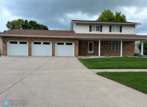 3626 21st Street S, Fargo, ND 58104