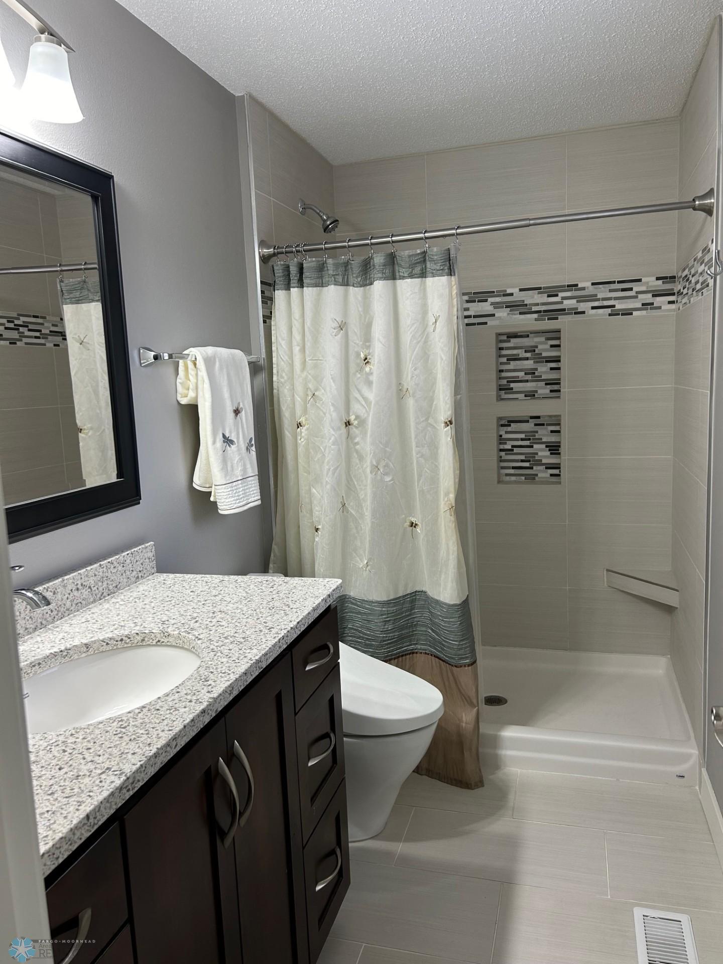 Master Bath.jpg