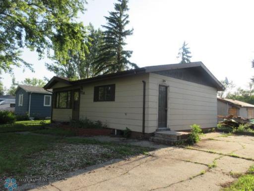 1726 4th Avenue NE, Jamestown, ND 58401