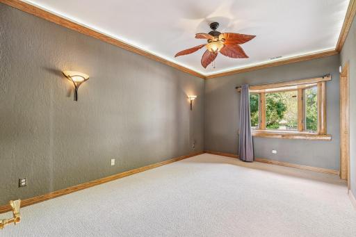 2870 Evergreen Lane N, Minneapolis, MN 55441