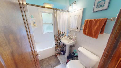 943 6th Street SE, Forest Lake, MN 55025