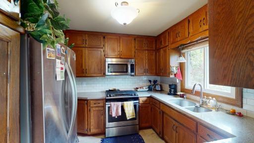 943 6th Street SE, Forest Lake, MN 55025
