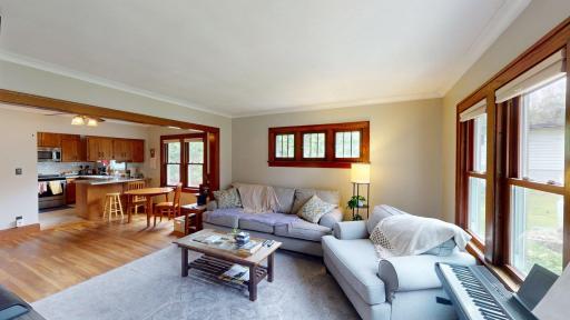 943 6th Street SE, Forest Lake, MN 55025