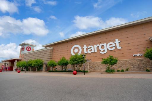 Just minutes to shopping, dining, and conveniences