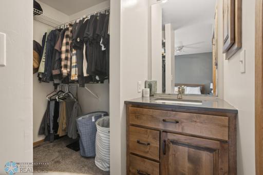 Bath/Closet