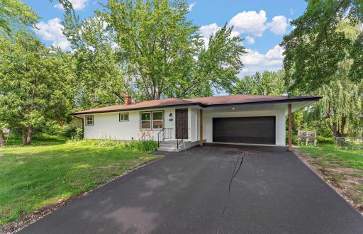 405 Judith Avenue, Roseville, MN 55113