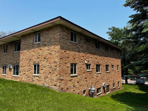 1409 Shakopee Avenue E, Shakopee, MN 55379