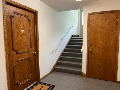 1409 Shakopee Avenue E, Shakopee, MN 55379