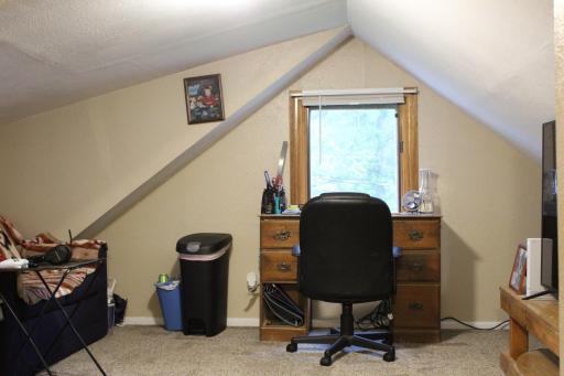 1213 N Aurdal Avenue, Fergus Falls, MN 56537