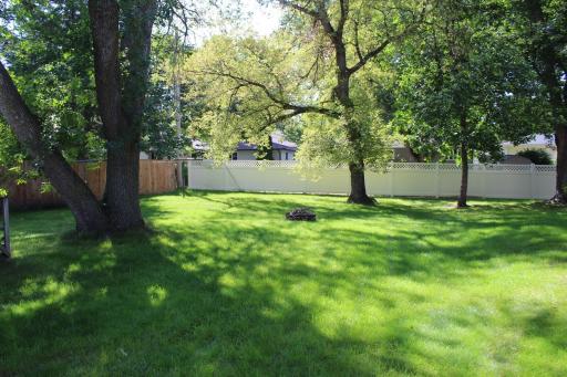 1213 N Aurdal Avenue, Fergus Falls, MN 56537