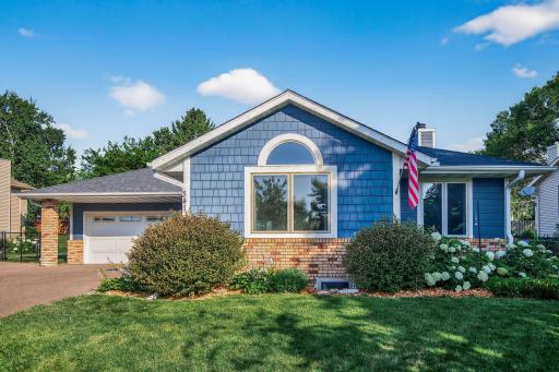 341 Wedgewood Drive, Saint Paul, MN 55115