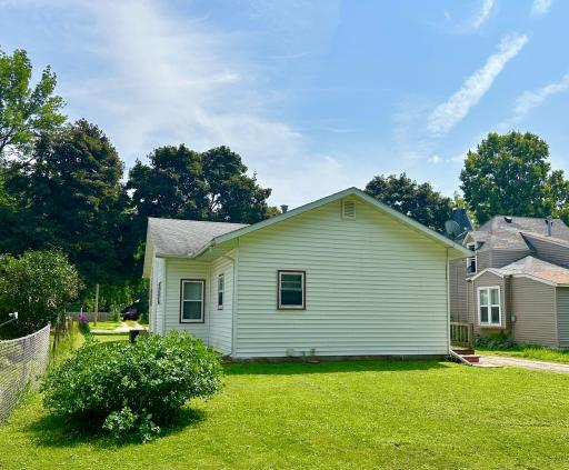1016 St John Avenue, Albert Lea, MN 56007